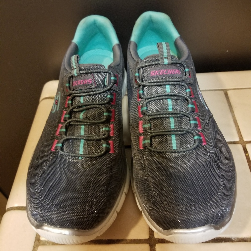 Sketchers Relaxed Fit Air Cooled Memory Foam SZ6.5